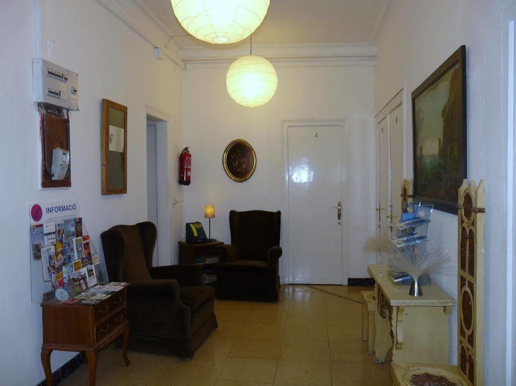Pension Arosa Barcelona Exterior photo