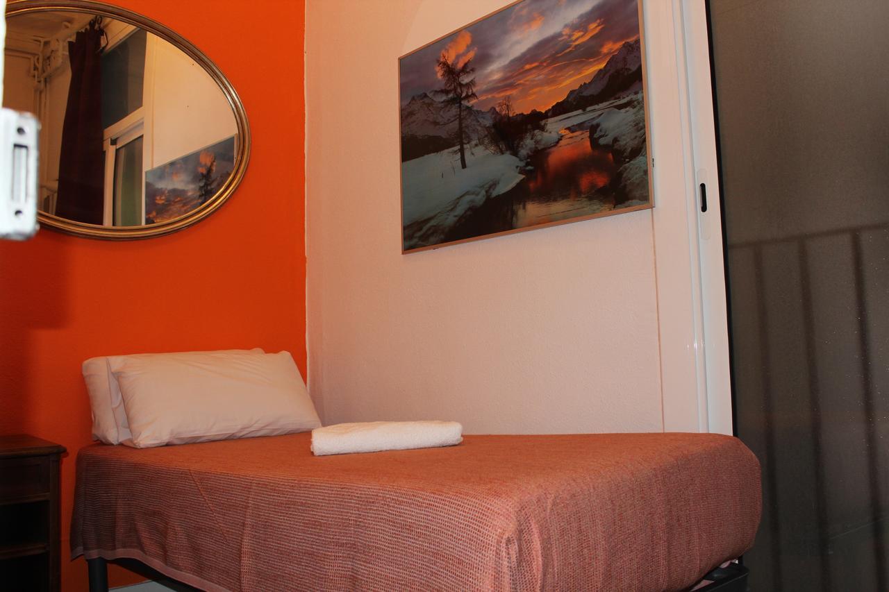 Pension Arosa Barcelona Exterior photo